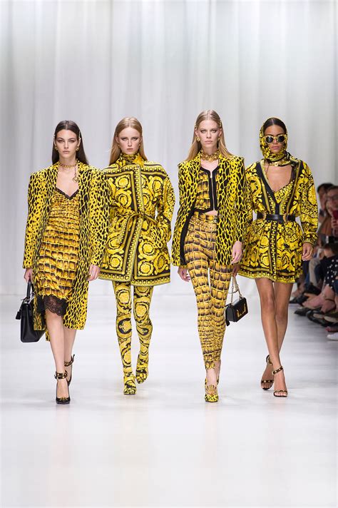 costumi versace 2018|versace prints.